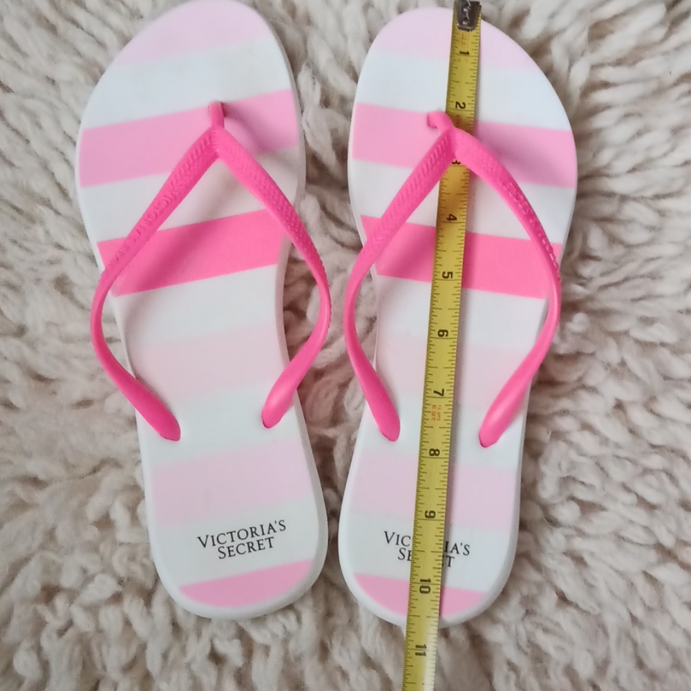 Victoria's secret flip flops - Picture 7 of 8